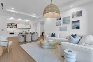 , 201 8th St S # 208, Naples FL 34102