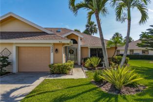 Villa Attached, 1342 Park Lake Dr, Naples FL 34110