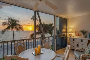 Mid Rise (4-7), 1275 Gulf Shore Blvd N # 301, Naples FL 3410234102