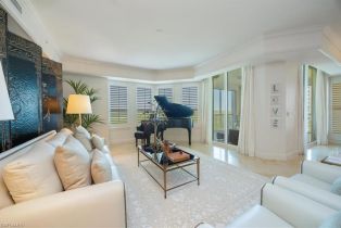 , 285 Grande Way # 706, Naples FL 34110