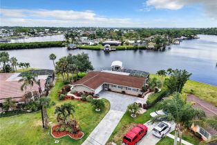 Single Family Residence, 13732 Ox Bow River Forest, FL 33905