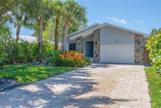 , 570 100th Ave N, Naples FL 34108