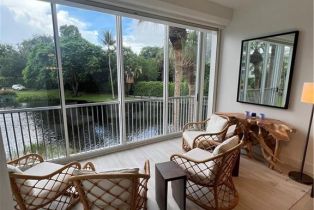 Low Rise (1-3), 749 Bentwater Cir # 103, Naples FL 34108