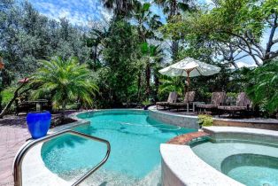 , 605 6th Ave N, Naples FL 34102