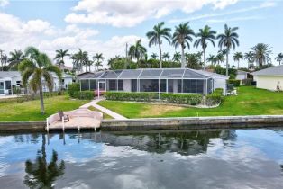 Single Family Residence, 149 Bayshore Caloosahatchee, FL 33904 