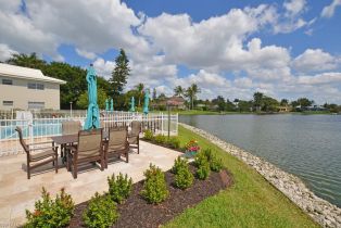 , 4140 Crayton Rd # D6, Naples FL 34103