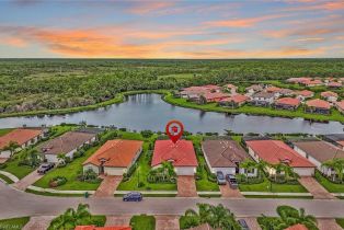 Single Family Residence, 1613 Vizcaya Ln, Naples FL 34113