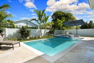 Single Family Residence, 783 92nd Ave N, Naples FL 34108