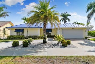 Single Family Residence, 685 Barfield Marco Beach, FL 34145