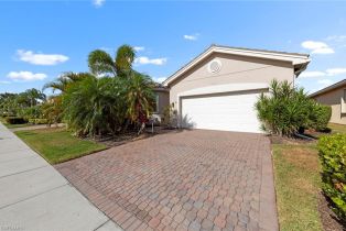Single Family Residence, 11216 Sparkleberry Botanica Lakes, FL 33913
