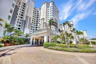 High Rise (8+), 295 Grande Way # 402, Naples FL 34110