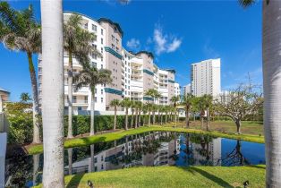 , 13675 Vanderbilt Dr # 510, Naples FL 34110