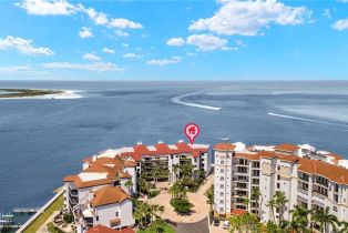 Mid Rise (4-7), 625 La Peninsula Blvd # 625, Naples FL 3411334113