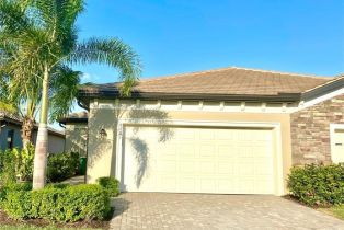 Villa Attached, 9181 Glenforest Dr, Naples FL 34120