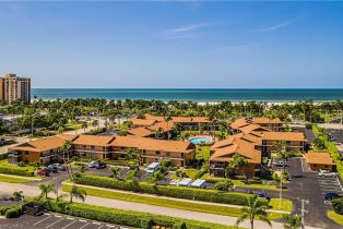 Low Rise (1-3), 20 Greenbrier St # 105, Marco Island FL 3414534145