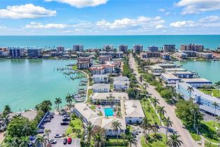 , 354 Harbour Dr # 354, Naples FL 34103
