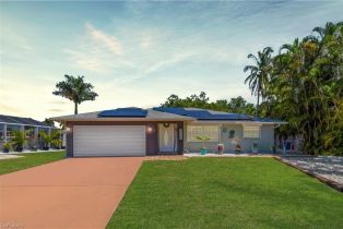 Single Family Residence, 4555 Auburn Broadview Manor, FL 33905