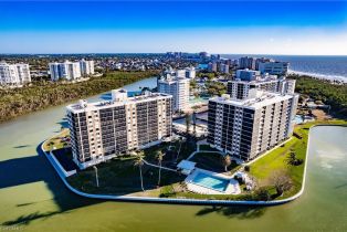 High Rise (8+), 17 Bluebill Ave # 1005r, Naples FL 34108