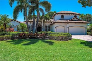 Single Family Residence, 819 Bentwood Pelican Bay, FL 34108 
