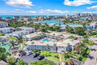 Low Rise (1-3), 386 Harbour Dr # 386, Naples FL 34103