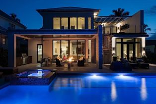 Single Family Residence, 688 3rd St N, Naples FL 34102