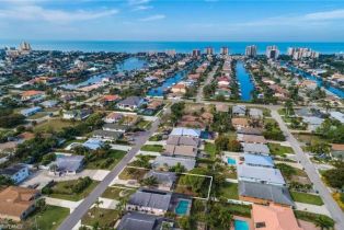 , 535 107th Ave N, Naples FL 34108