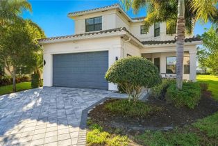 , 4172 Crescent Ct, Naples FL 34119