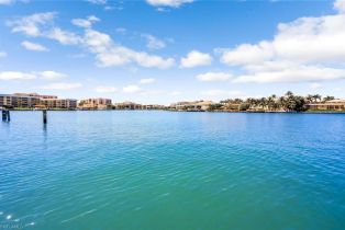 , 333 Harbour Dr # 201, Naples FL 34103