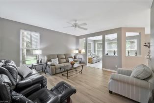 , 1340 Charleston Square Dr # 101, Naples FL 34110