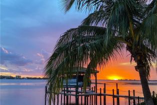 Land, 855 San Carlos Dr, Fort Myers Beach FL 33931