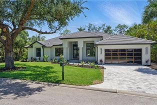 Single Family Residence, 24721 Bay Bean Lakemont, FL 34134
