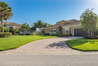 Villa Attached, 13429 Coronado Dr, Naples FL 34109