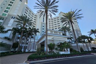 High Rise (8+), 300 Dunes Blvd # 7, Naples FL 34110