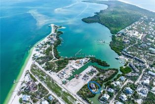 Single Family Residence, 310 Pieces Of Eight Upper Captiva, FL 33924 