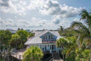 Single Family Residence, 551 Gulf Upper Captiva, FL 33924 
