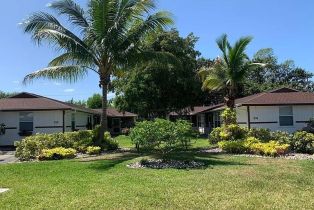 , 828 96th Ave N, Naples FL 34108