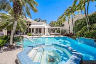 Single Family Residence, 7968 Grand Bay Dr # 7, Naples FL 34108