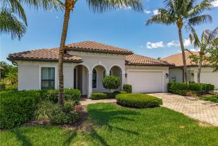 Single Family Residence, 4524 Tamarind Way, Naples FL 34119