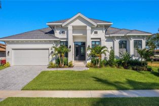 Single Family Residence, 144 Gulfport Ct, Marco Island FL 34145