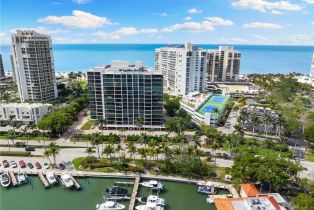 High Rise (8+), 4031 Gulf Shore Blvd N # 7d, Naples FL 34103