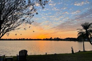 Single Family Residence, 7055 Mill Pond Cir, Naples FL 34109
