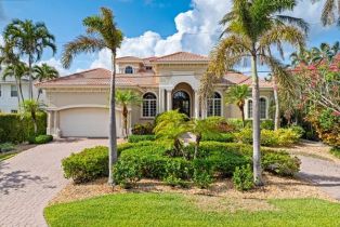 Single Family Residence, 1400 Jewel Box Ave, Naples FL 34102