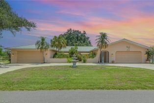 Single Family Residence, 2114 Aruba Fort Myers Shores, FL 33905
