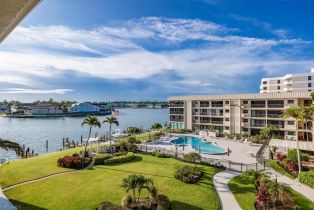 , 3200 Gulf Shore Blvd N # 403, Naples FL 34103