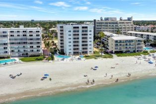 , 1919 Gulf Shore Blvd N # 201, Naples FL 34102