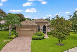 Single Family Residence, 6155 Dogleg Dr, Naples FL 34113