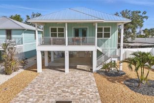 Single Family Residence, 171 Connecticut Fort Myers Beach, FL 33931 