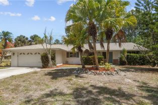 Single Family Residence, 28058 Oak Ln, Bonita Springs FL 34135