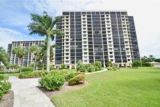 , 10851 Gulf Shore Dr # 303, Naples FL 34108