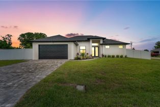 Single Family Residence, 139 2nd Caloosahatchee, FL 33990 
